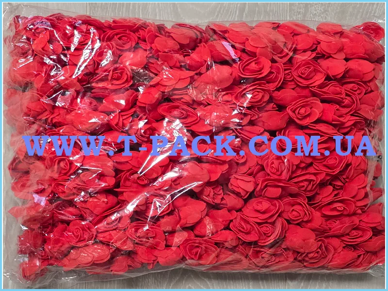 Троянди з фоамірану червоного кольору